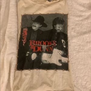 Open back muscle graphic tee